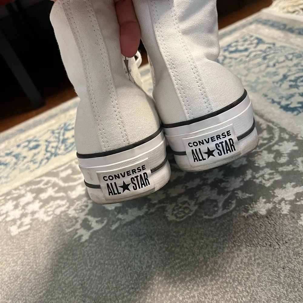 Converse White High-Top Canvas Sneakers - Classic Lace-Up Style - Picture 7 of 9